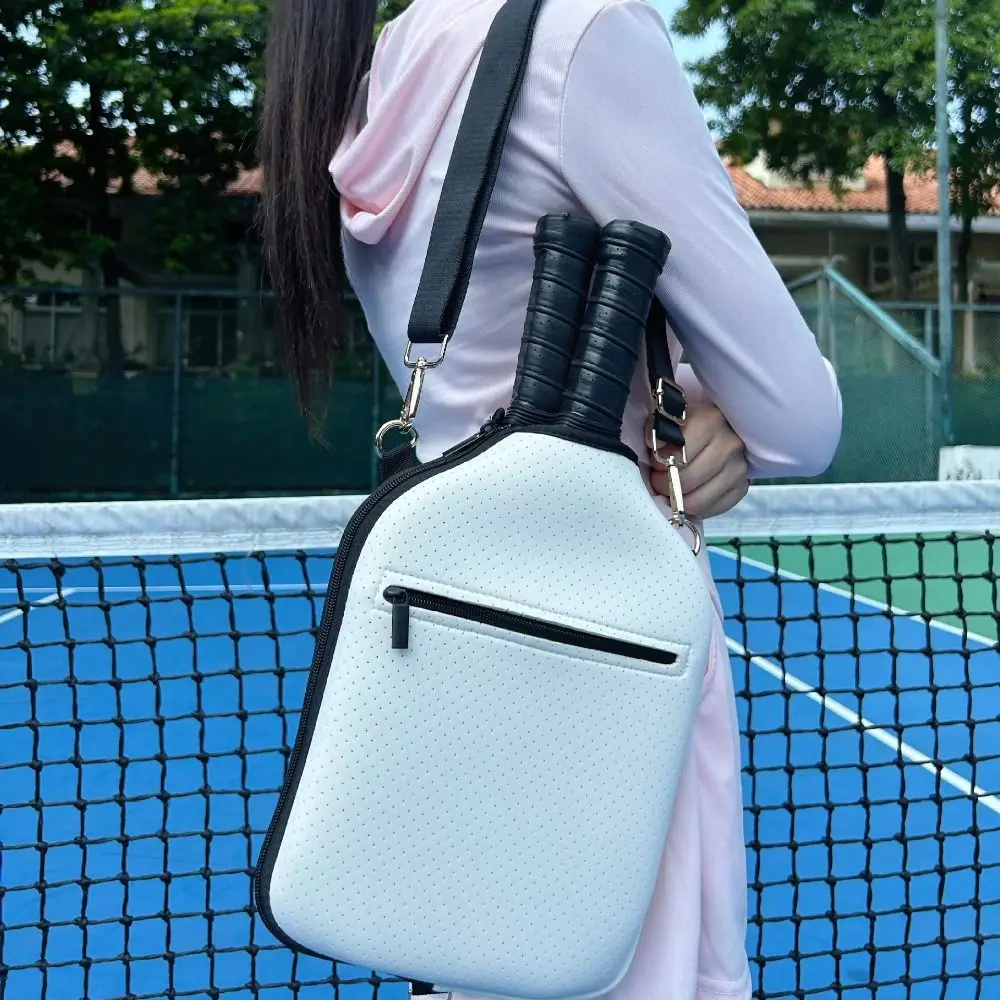 

Large Capacity Pickleball Crossbody Bag Waterproof Zipper Closure Pickleball Paddle Cover Adjustable Strap Professional