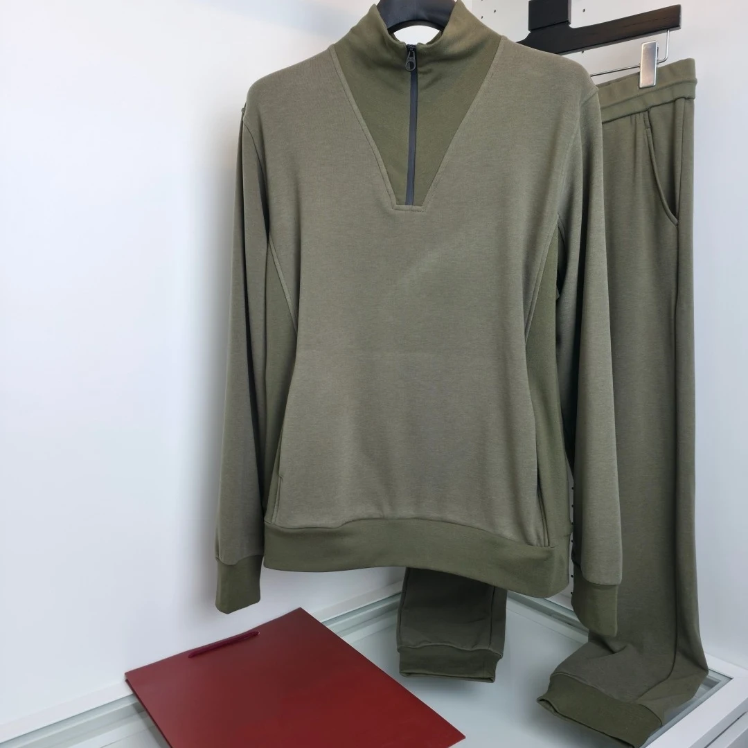 

LP Italy 25aw solid color half turtleneck set