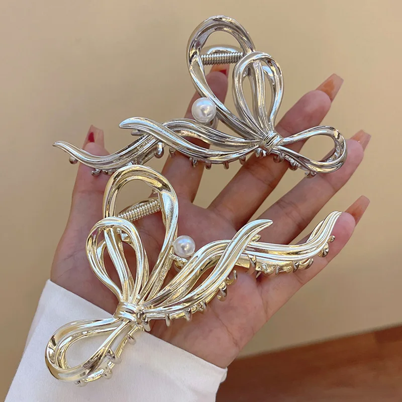 2024 New Pearl Bow Grab Clip Female Ponytail Braid Crab Shark Clip Claw Clip Retro Korean Girls Delicate Hair Accessories