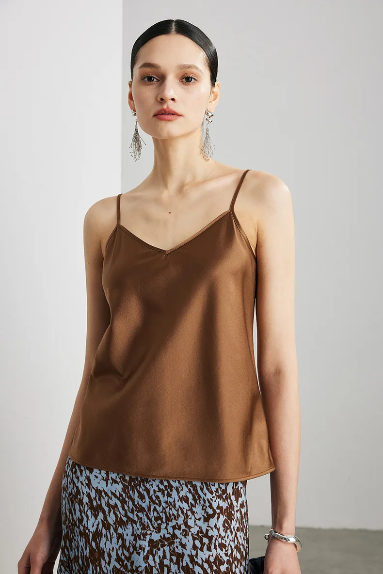 2026 New Mulberry Silk Camisole Top Women Satin V Neck Spaghetti Strap Tank Tops Elegant Solid Color Office Inner Layering Vest