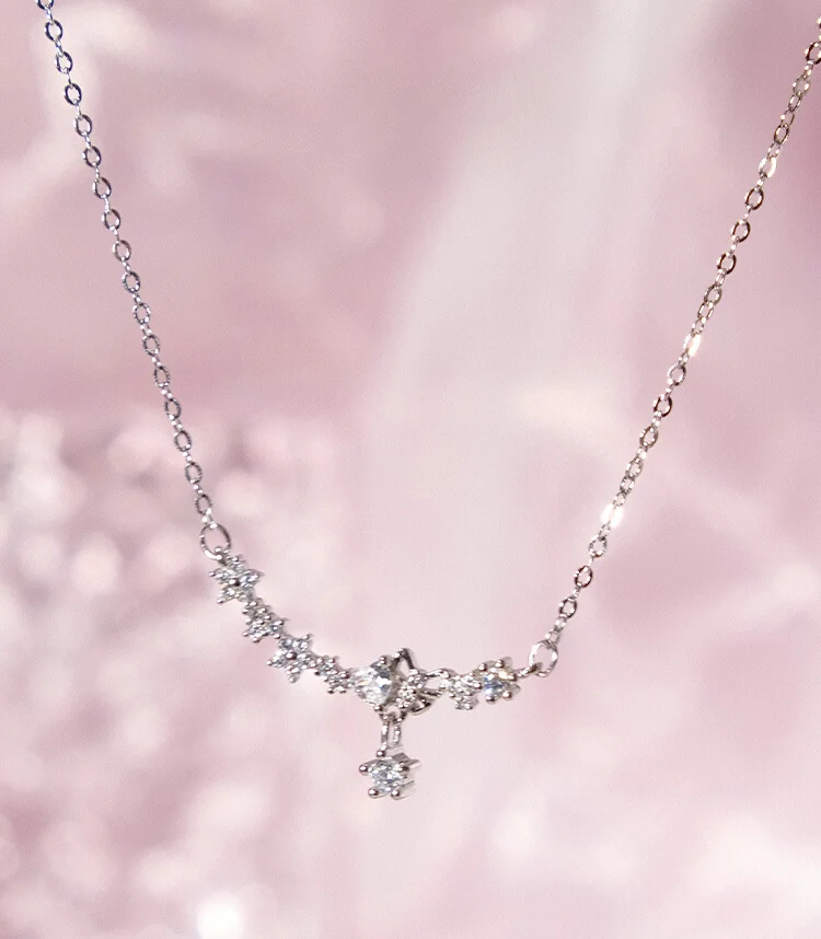 Star-seeking butterfly necklace star pendant niche light luxury versatile s925 silver collarbone chain