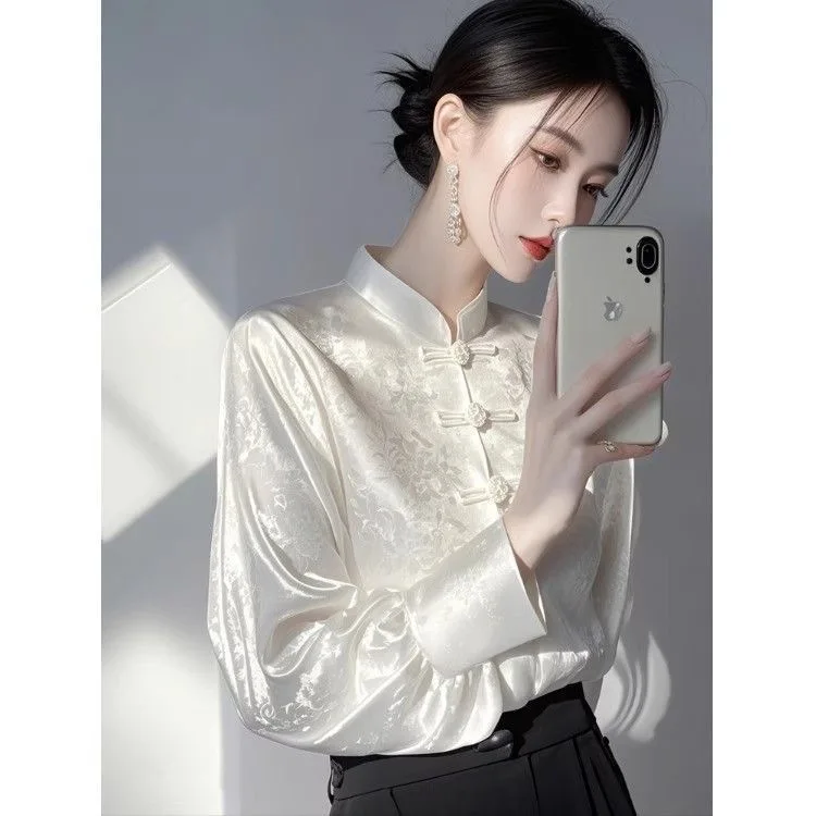 

New Chinese Sle Women's Base irt Inner Wear Embroidered White Luxury Age-Defng Spring 2026 Original Design Long Sve ...