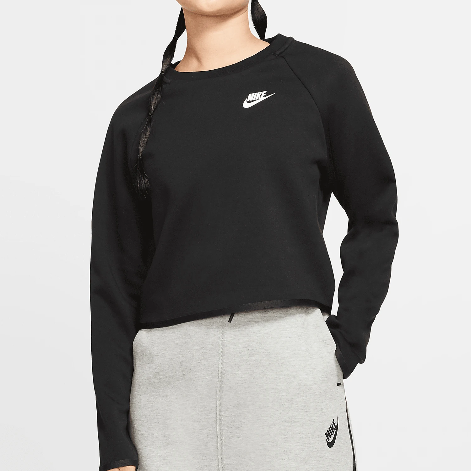 

Nike Authentic SPORTSWEAR TECH FLEECE Womens Round Neck Sweatshirt BV3452-010