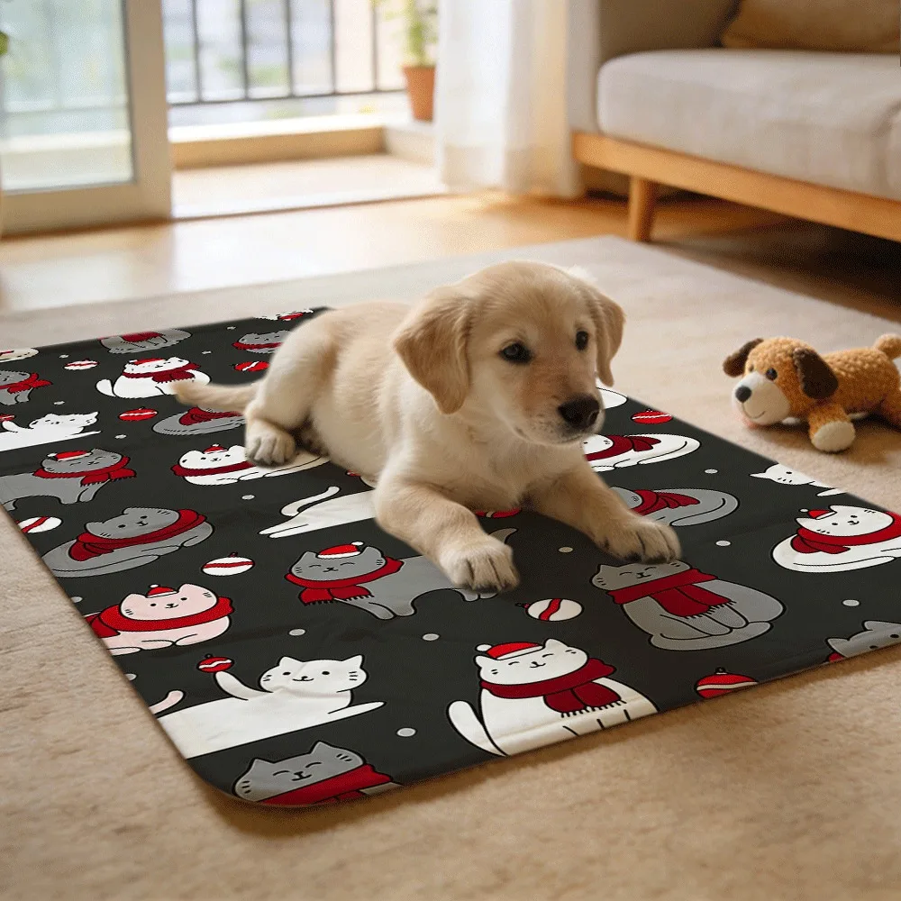 Cute Cats Santa Hats Xmas Baubles Washable Reusable Pet Carrier Pads Waterproof Absorbent Liner for Pet Travel Bags