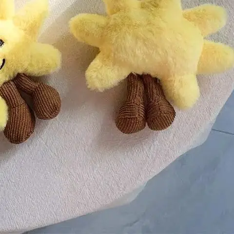 

Kawaii Yellow Sun Plush Keychain Cute Cartoon Stuffed Doll Keyring Bag Pendant Backpack Key Hanging Decoration Couple Gifts