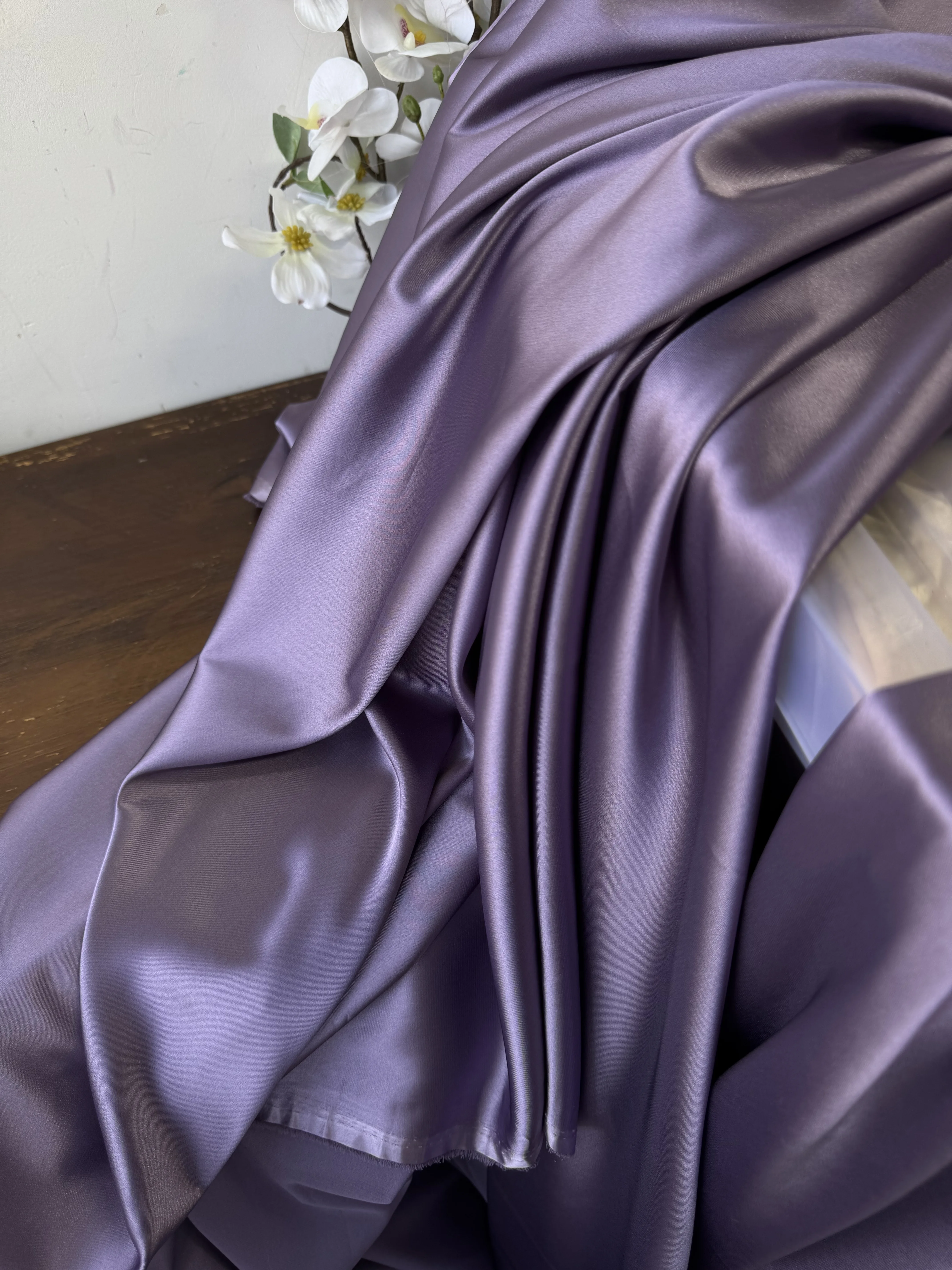 

Premium gray purple pearl luster silk satin wedding backdrop fabric for event scene decoration tablecloth