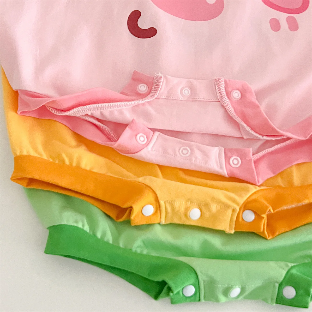 Baby Boys and Girls\' Baby Triangle Cover Summer Soft and Comfortable Macaron Color Pink Piggy Green Big Eyes Cartoon Clothes