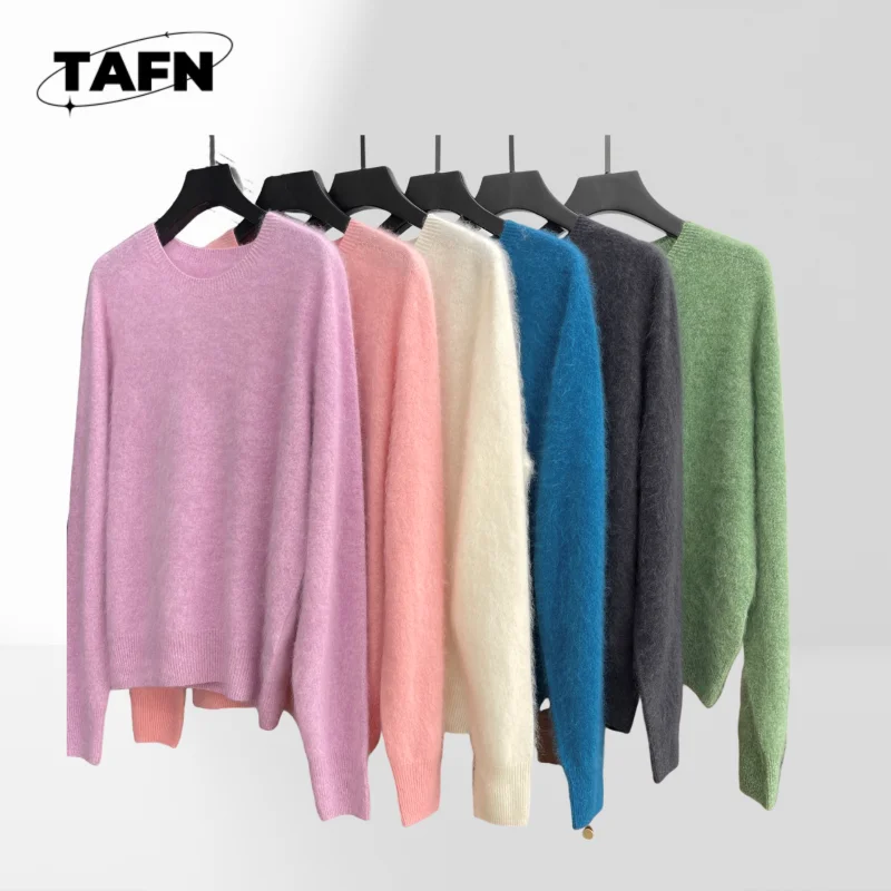 

Soft and Breathable Cashmere Knit Sweater for Women, Great for Layering Stylish Yet Comfortable Design AJ1843