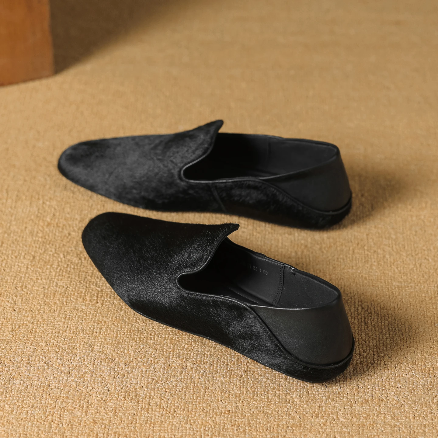 QUTAA 2026 أخبار موضة النساء أحذية مسطحة امرأة الربيع الباليه أحذية ليوبارد عادية شعر الخيل جولة تو السيدات فستان 34-41