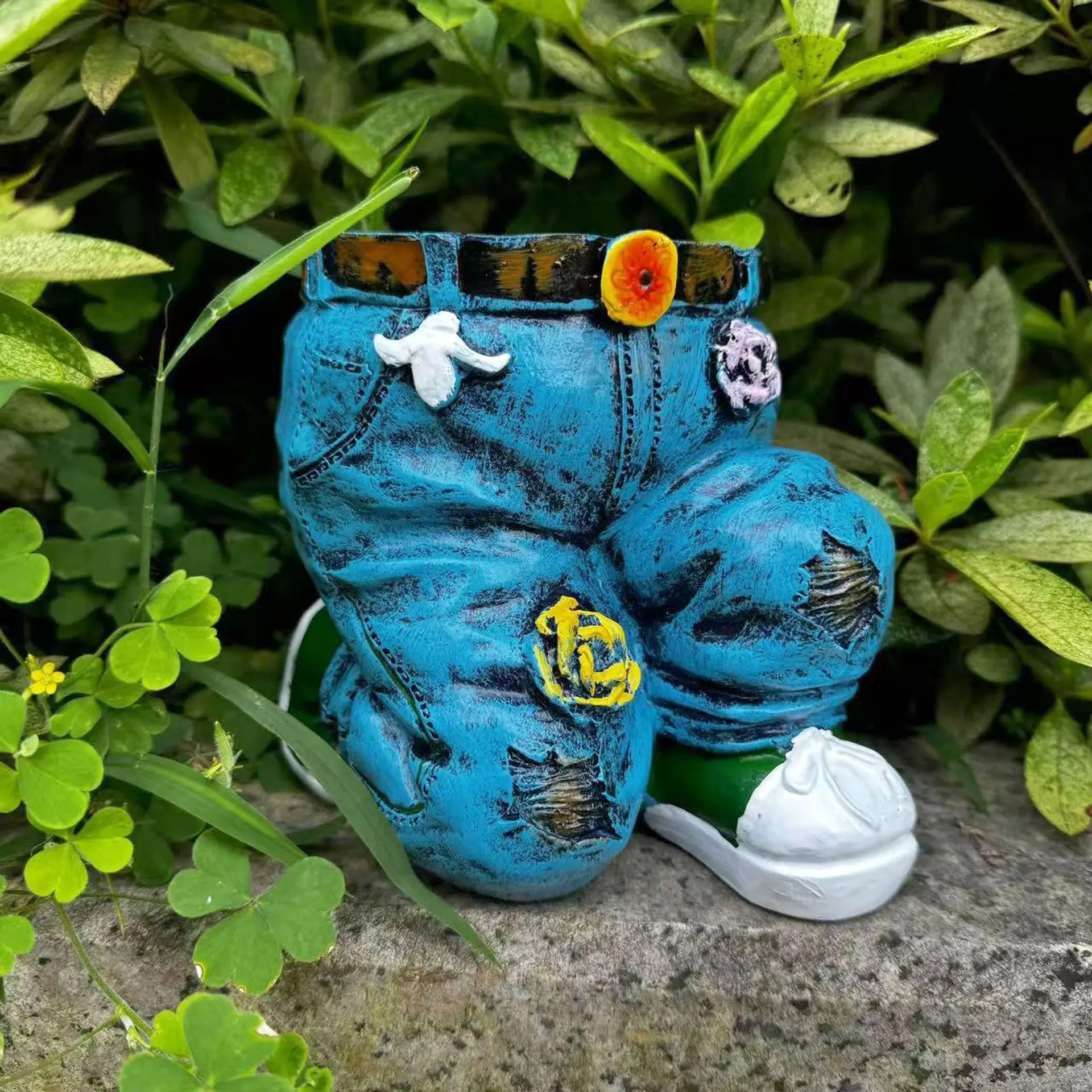 

Resin Jeans Flower Pot Decorative Garden Ornaments Retro Old Courtyard Gardening Balcony