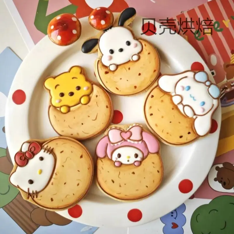 

Sanrio Cute Hello Kitty My Melody Cinnamon Roll Winnie the Pooh Cookie Cartoon Fondant Mold Cake Decoration Baking Tools Gift