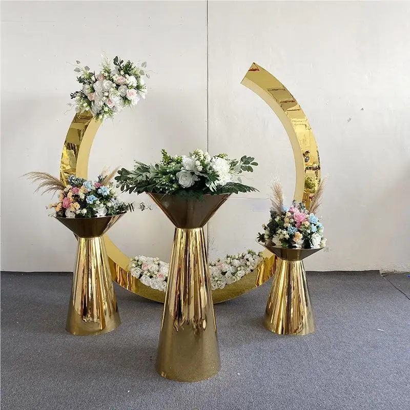 Golden Half-Moon Arch Wedding Background Decoration Mirrored Event Design