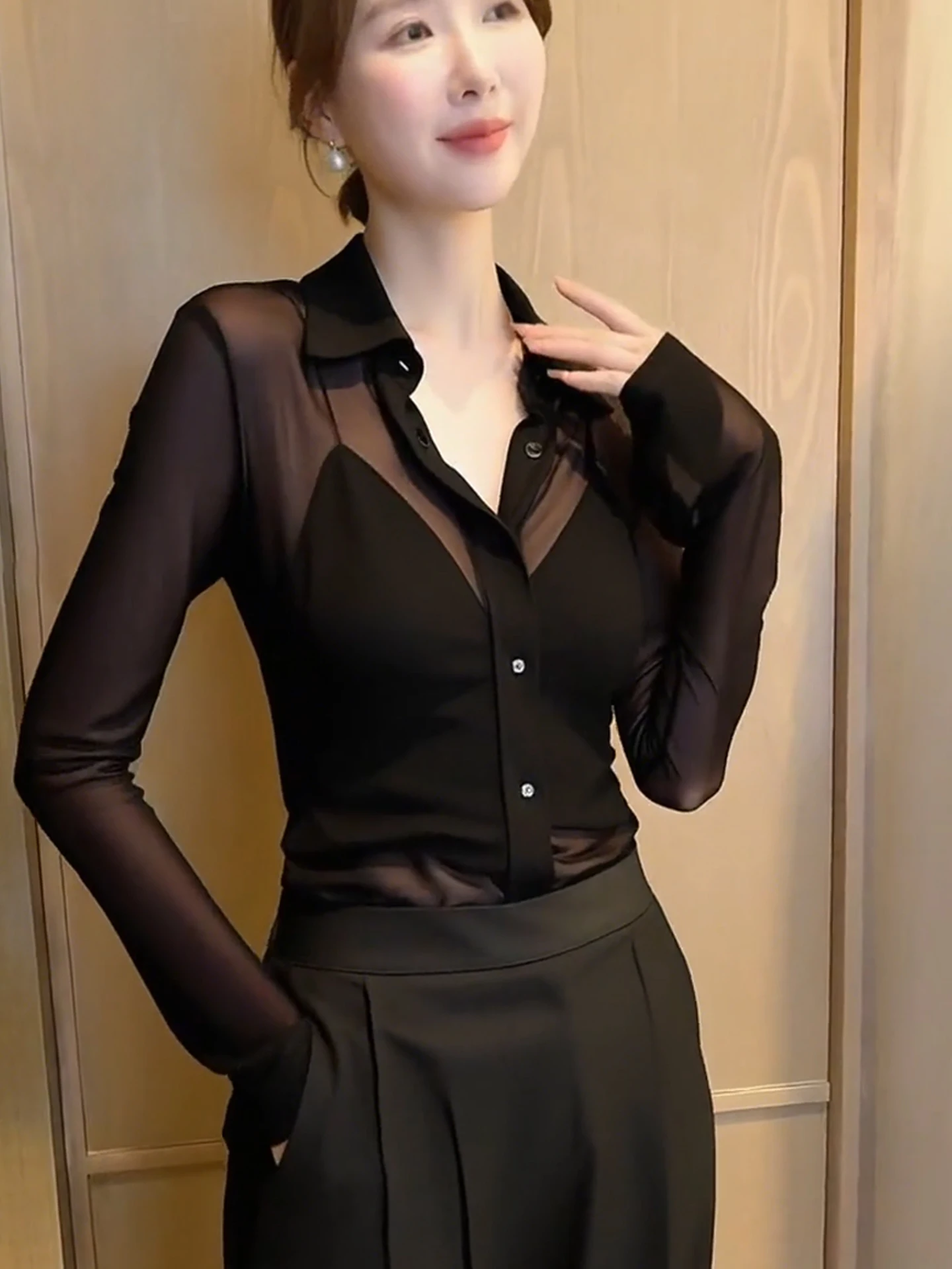 Slim Fit Long Sleeve T-Shirt Women's Fashionable Versatile Base Layer Shirt Turn-down Collar Single Button Design Sensation Top