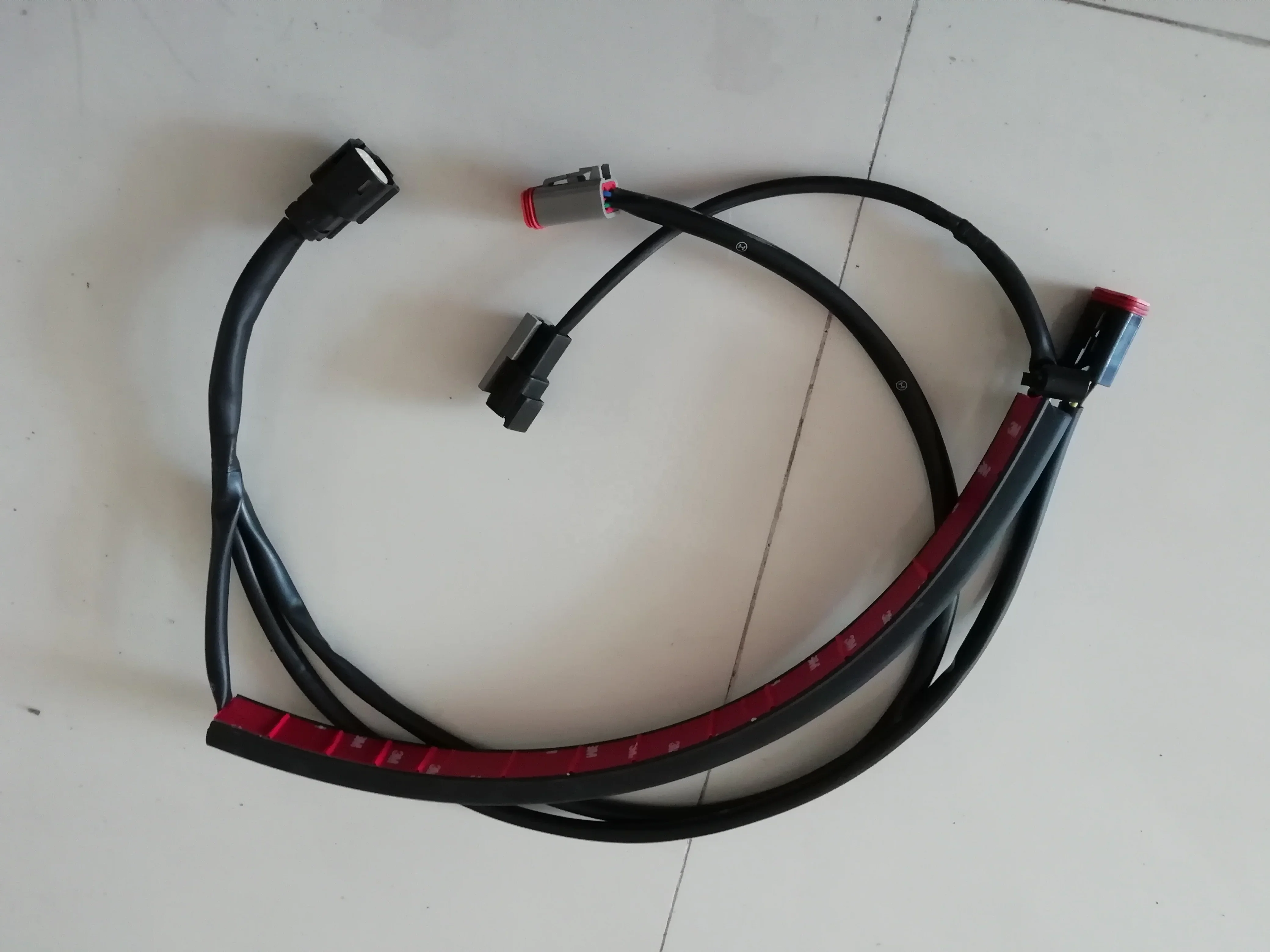 2026 حاجز خلفي أسود ممتد مع أضواء LED ضوء خلفي لدراجة Harley Touring 14-UP