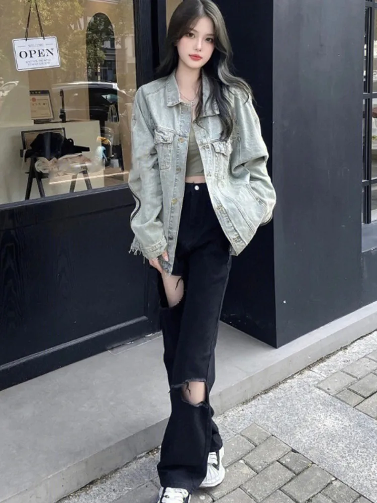 แจ็คเก็ตยีนส์สไตล์อเมริกันย้อนยุคสำหรับผู้หญิง ดีไซน์หลวม ใส่ได้ทั้งฤดูใบไม้ผลิและฤดูใบไม้ร่วง มีซิปอเนกประสงค์ แจ็คเก็ตทันสมัย ปกเสื้อแบบยาว สีพื้น