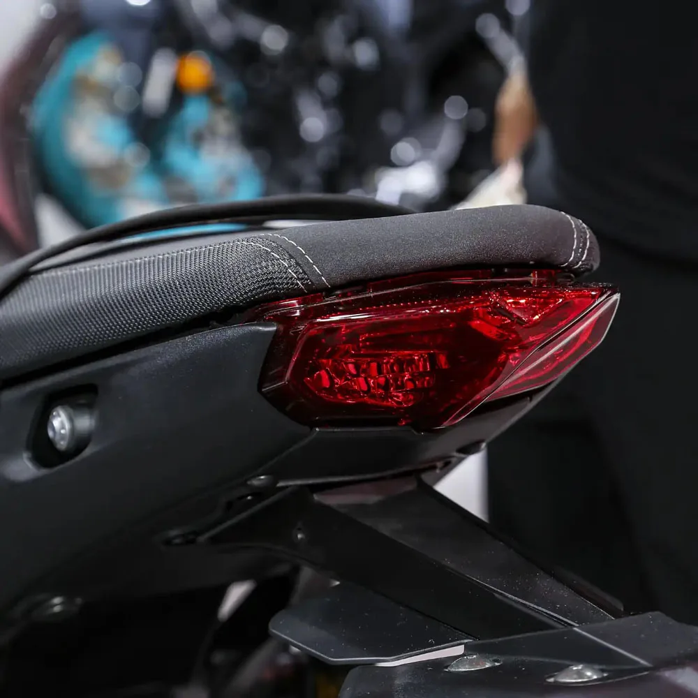 

Светодиодный задний фонарь поворота мотоцикла 12 В для Yamaha MT 10 MT10 SP 2022 2023 2024, задний стоп-сигнал, левый и правый указатель поворота MT-10
