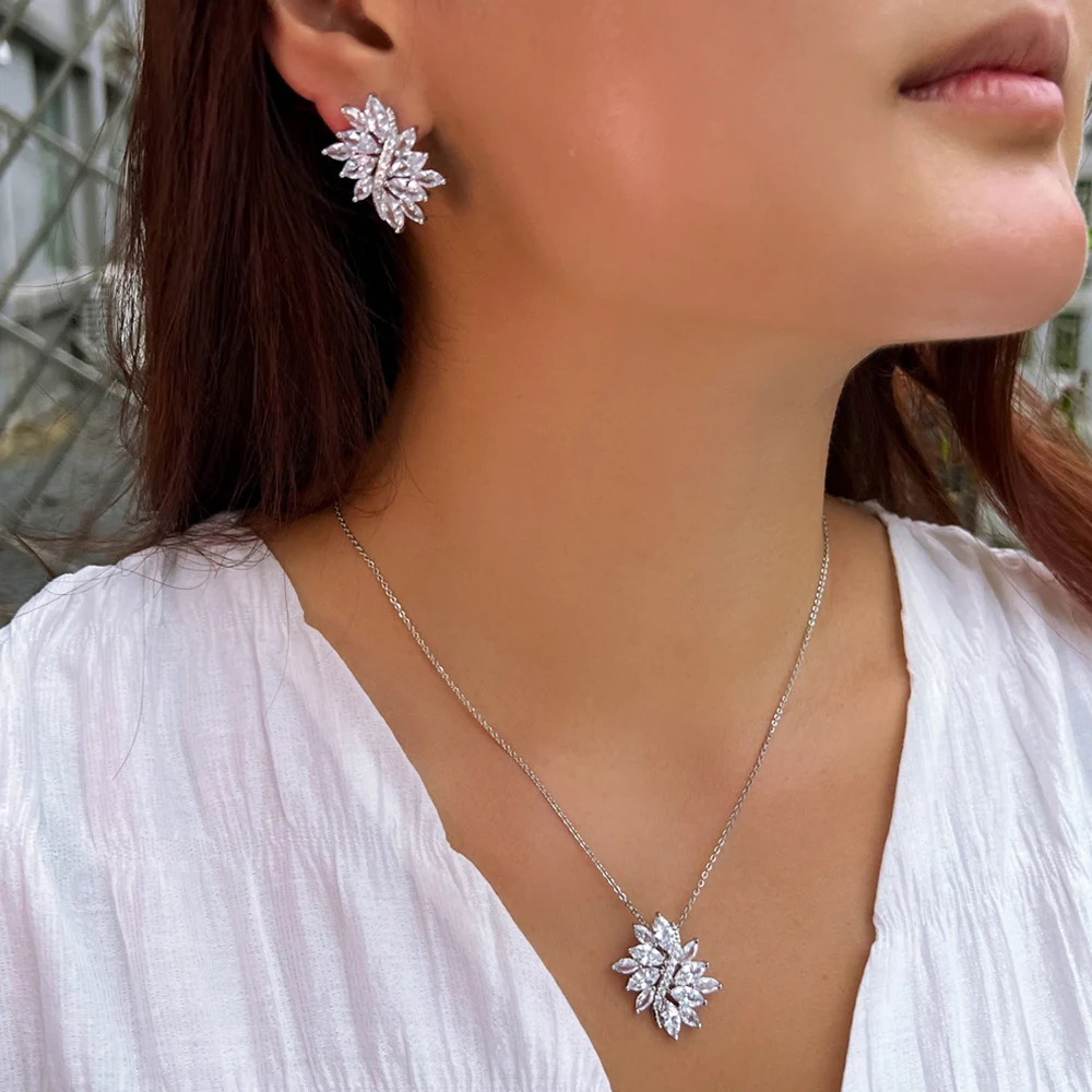 

BeaQueen Exquisite Clear White CZ Crystal Leaf Charm Long Drop Earrings Necklace 2pcs Sets for Women Wedding Party Jewelry JS441