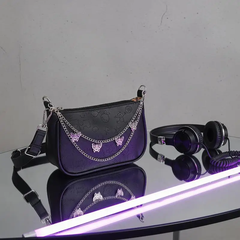 Bolso de hombro de piel sintética negro brillante con cadena de corazón plateada, gran capacidad, ligero, para viajes cortos