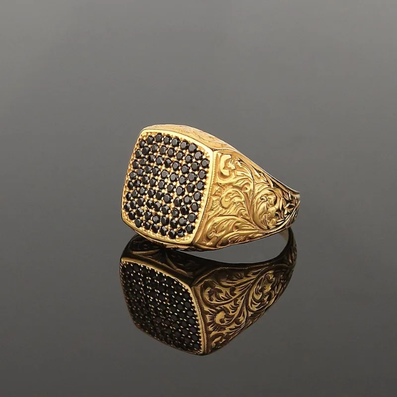 New European and American retro style electroplated inlaid craftsmanship, domineering and personalized men's ring