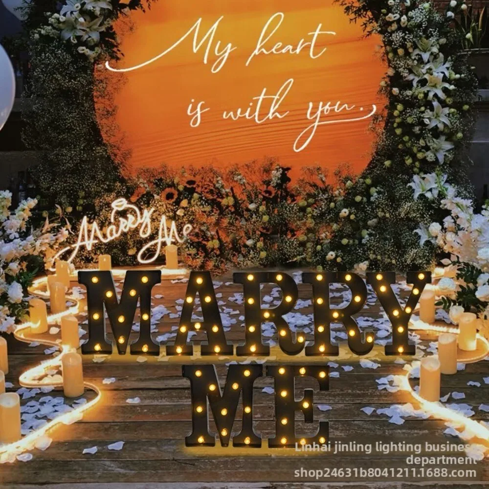 ضوء LED إبداعي بأحرف سوداء كبيرة لتزيين مشهد حفلة التخرج باللغة الإنجليزية