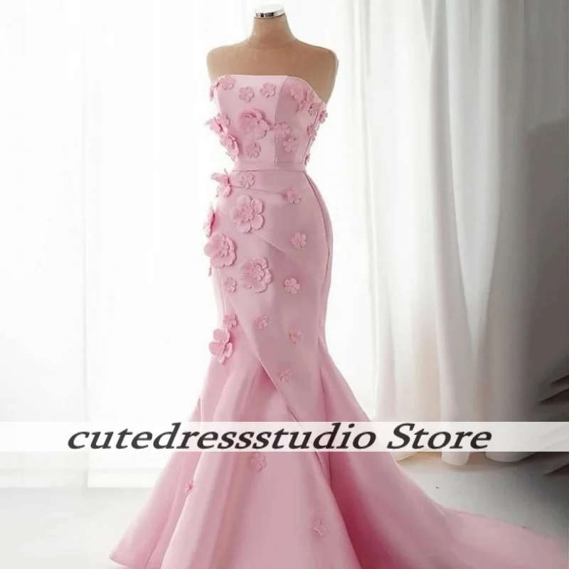 Hoge kwaliteit roze satijnen avondjurken voor vrouwen Prachtige bloemen applique strapless zeemeermin bruiloft feestjurk op maat