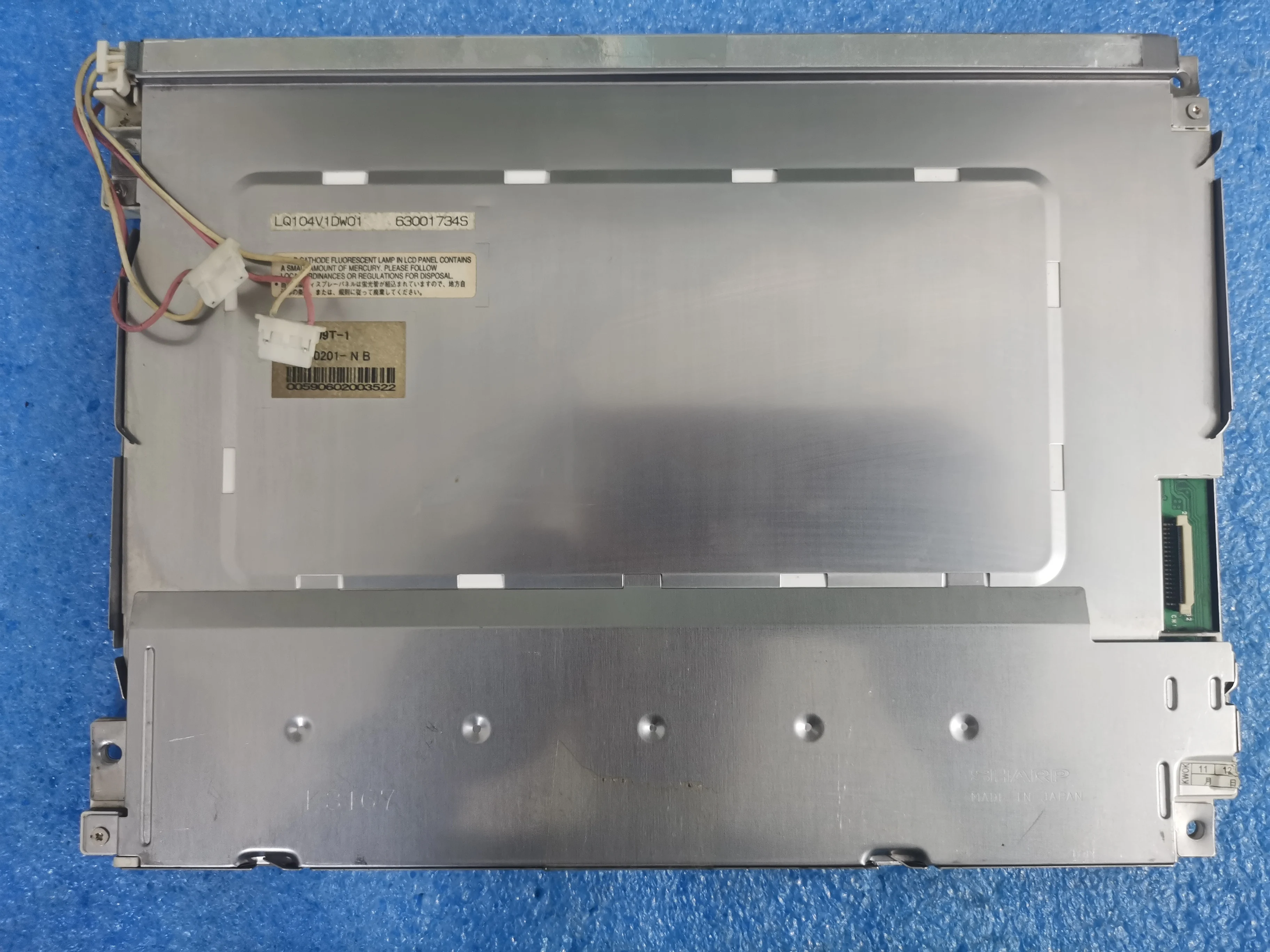 Original LQ104V1DW01 10.4-inch industrial screen, tested in stock LQ104V1DG83 LQ104V1DW02