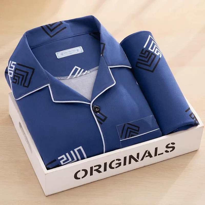 Men's cardigan blue lines