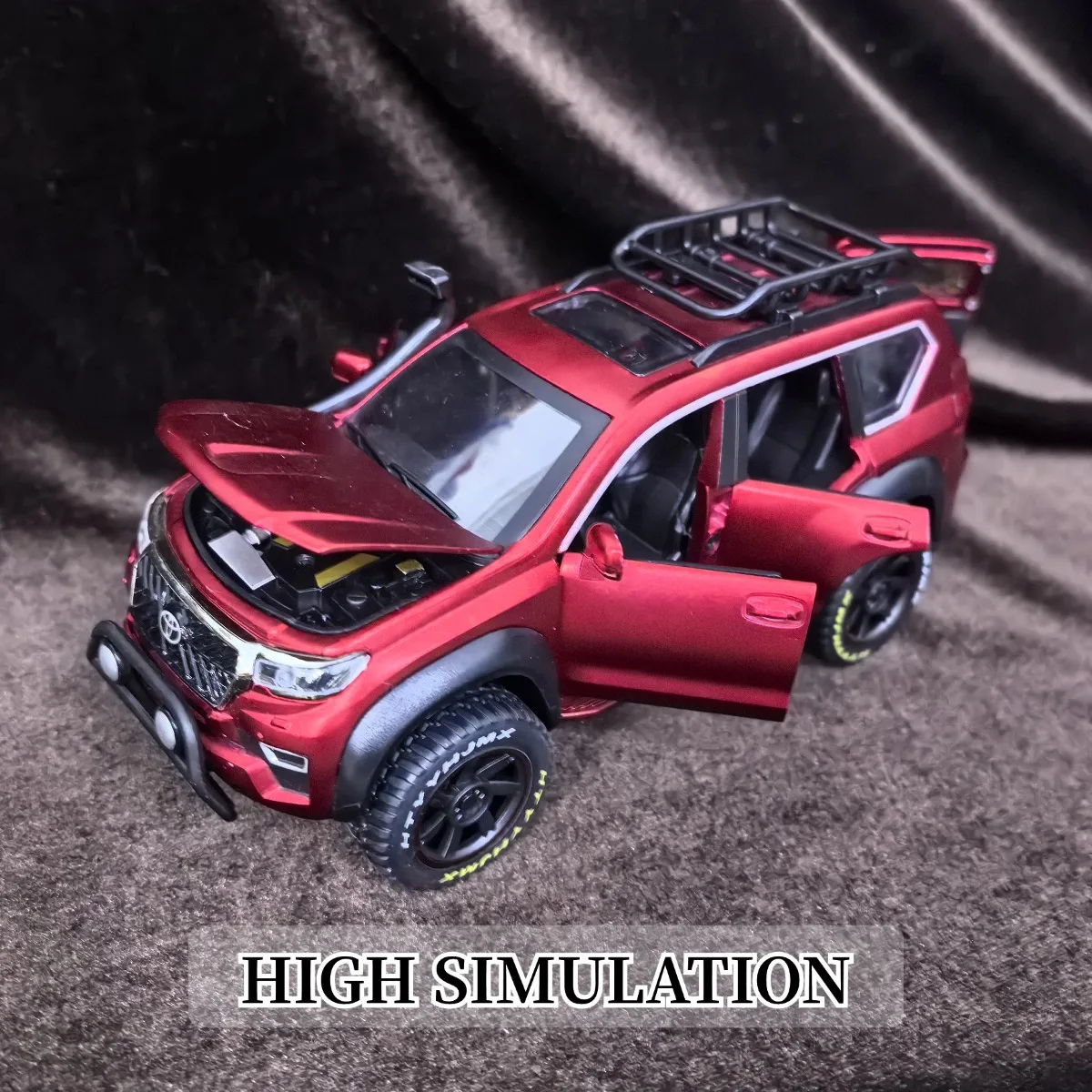 Modèle de voiture SUV tout-terrain Toyota Prado, échelle 1:24, véhicule de luxe, réplique Miniature, jouet cadeau de noël pour enfant