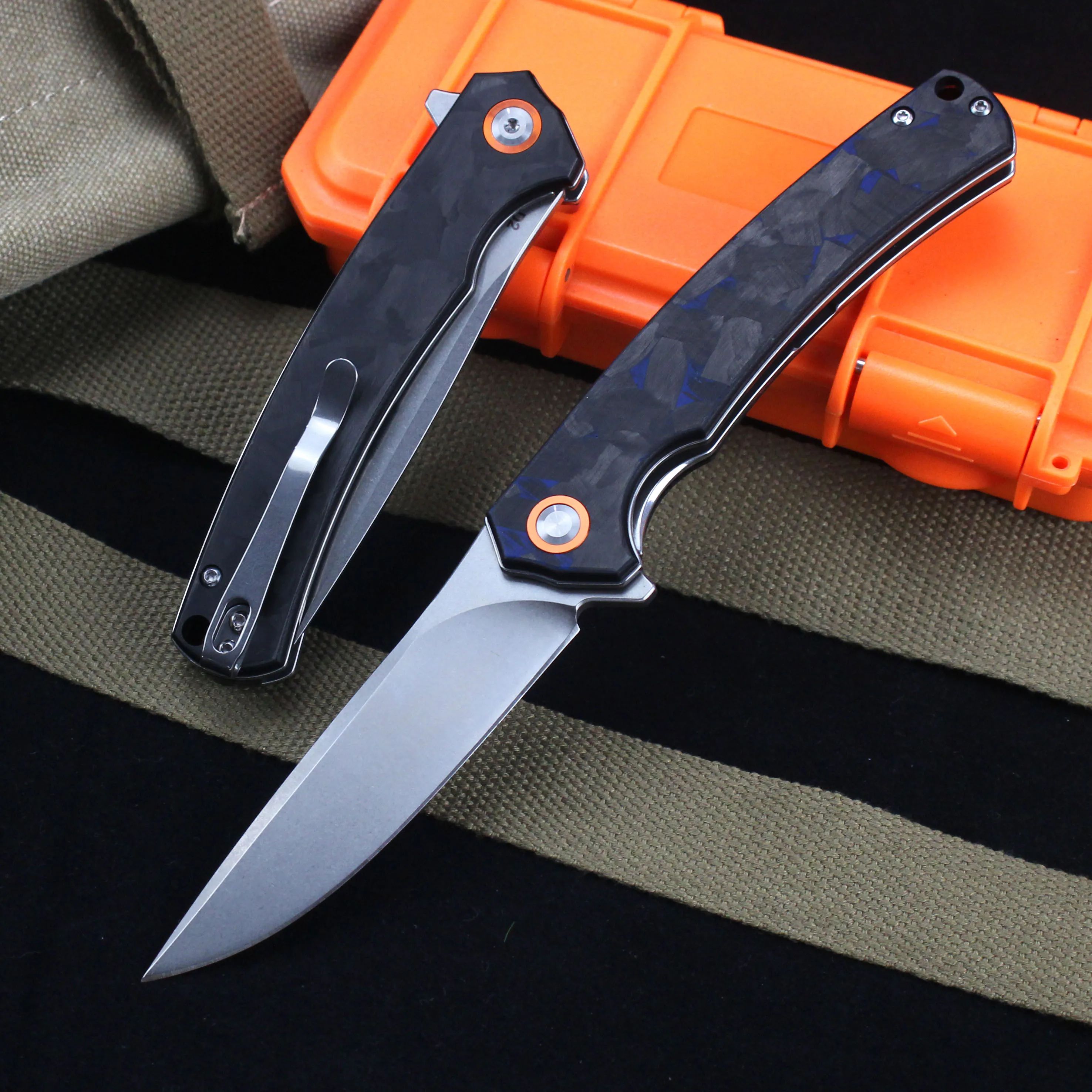 Pocket Folding Knife for military D2 Steel Blue carbon fiber Handle Utility Tools Camping Hunting Flipper Knives