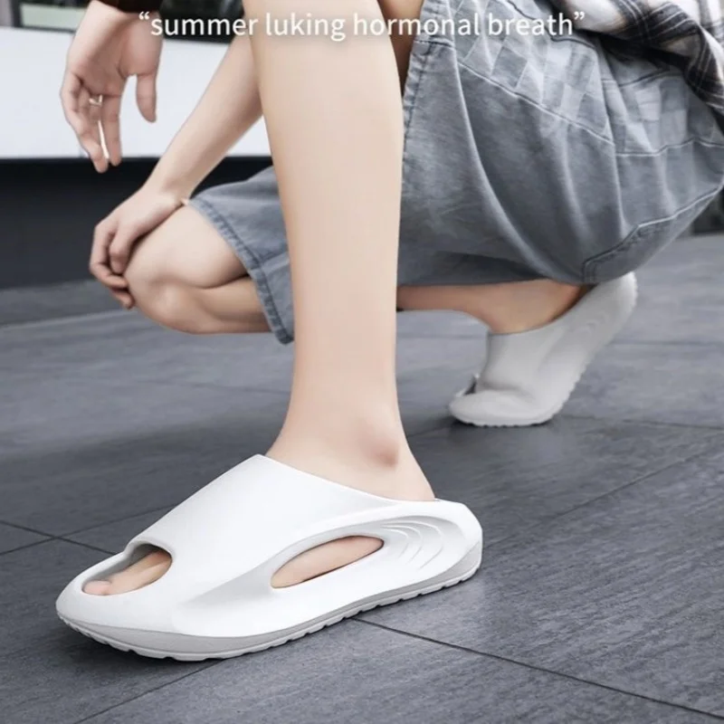 

Beach Slippers Men Women Outer Wear Trendy One Word Mop Home Anti-slip Anti-odor Soft Bottom Stomping Shit Feeling Sandal Mop