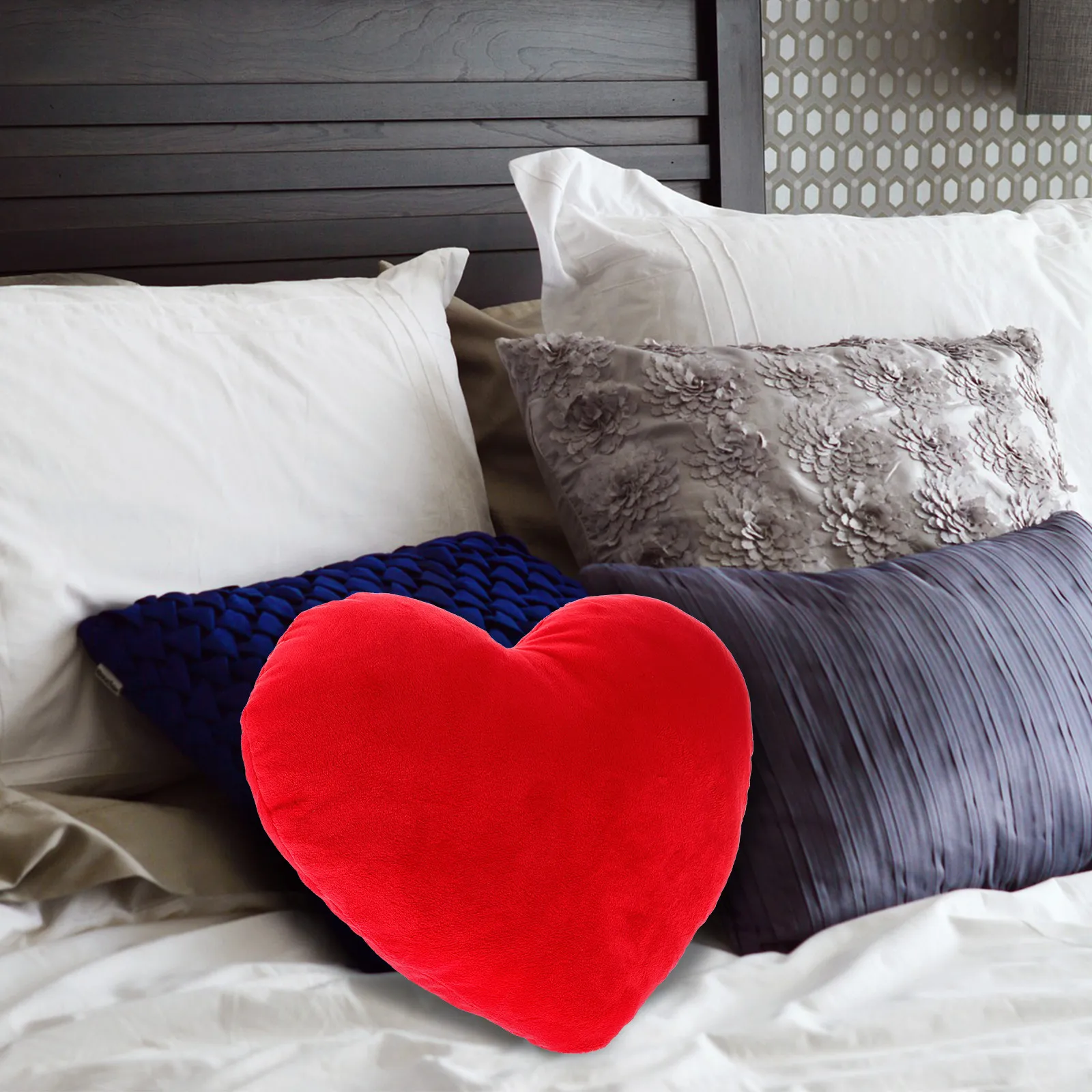

Heart Shaped Pillow Cushion for Wedding Bridal Shower Valentine Decor Romantic Bedroom Living Room Sofa Couch Bed Floor
