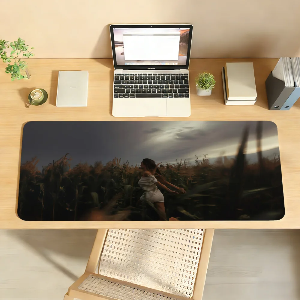 Singer M-Madison Beer Mauspad, rutschfeste Schreibtischunterlage, PC-Laptop-Zubehör, Gummi, Büro-Tastatur, groß, Gamer-Dekoration
