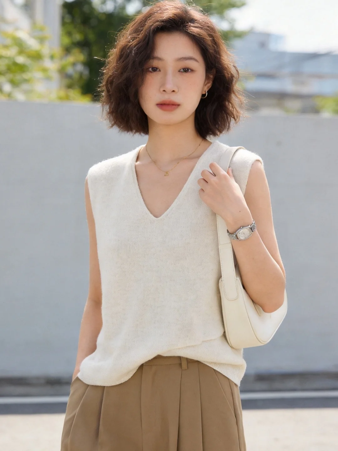 Elegant V-Neck Sleeveless Knitted Vest Women's Loose Slimming Summer Top Casual Commute Style Breathable Comfortable Inner Wear