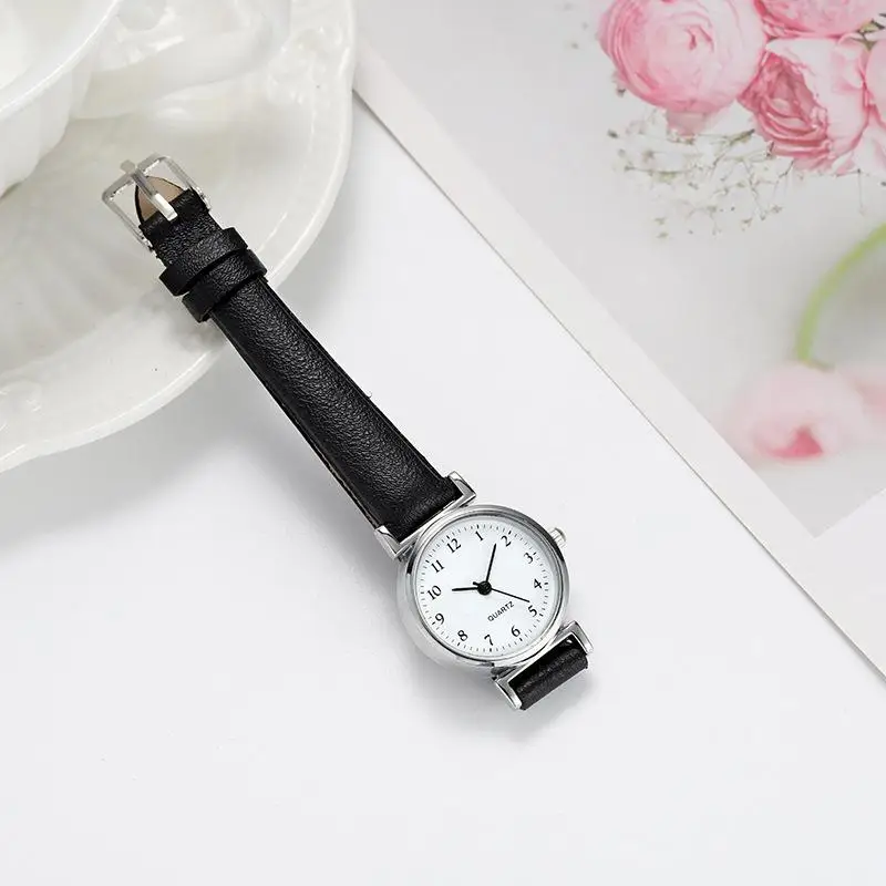 Mode Literaire Fan Riem Klein Rond Horloge Quartz Cadeau Horloge Voor Meisjes