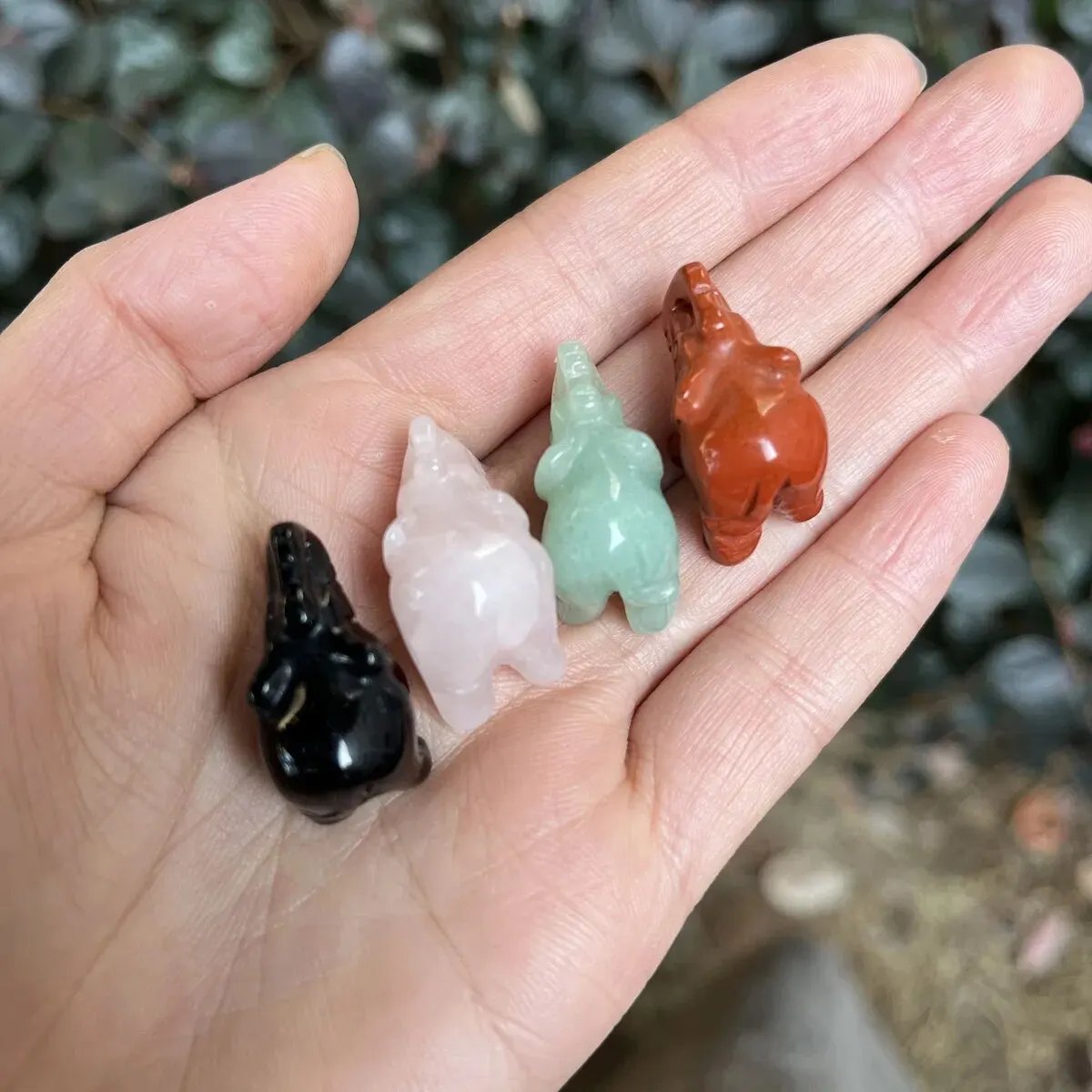 1 in Mini Crystal Carvings Elephant, Pocket Gift Crystal Gift Animal Statue Crystal Statue Bare Stone Healing Stone
