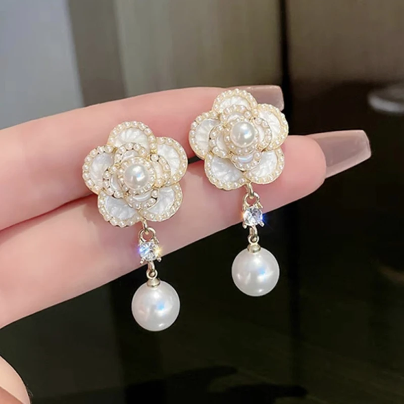 Mini Beads Flower Drop Earrings for Women Elegant Imitation Pearl Dangle Earrings Trendy White Black Enamel Oil Petal Jewelry