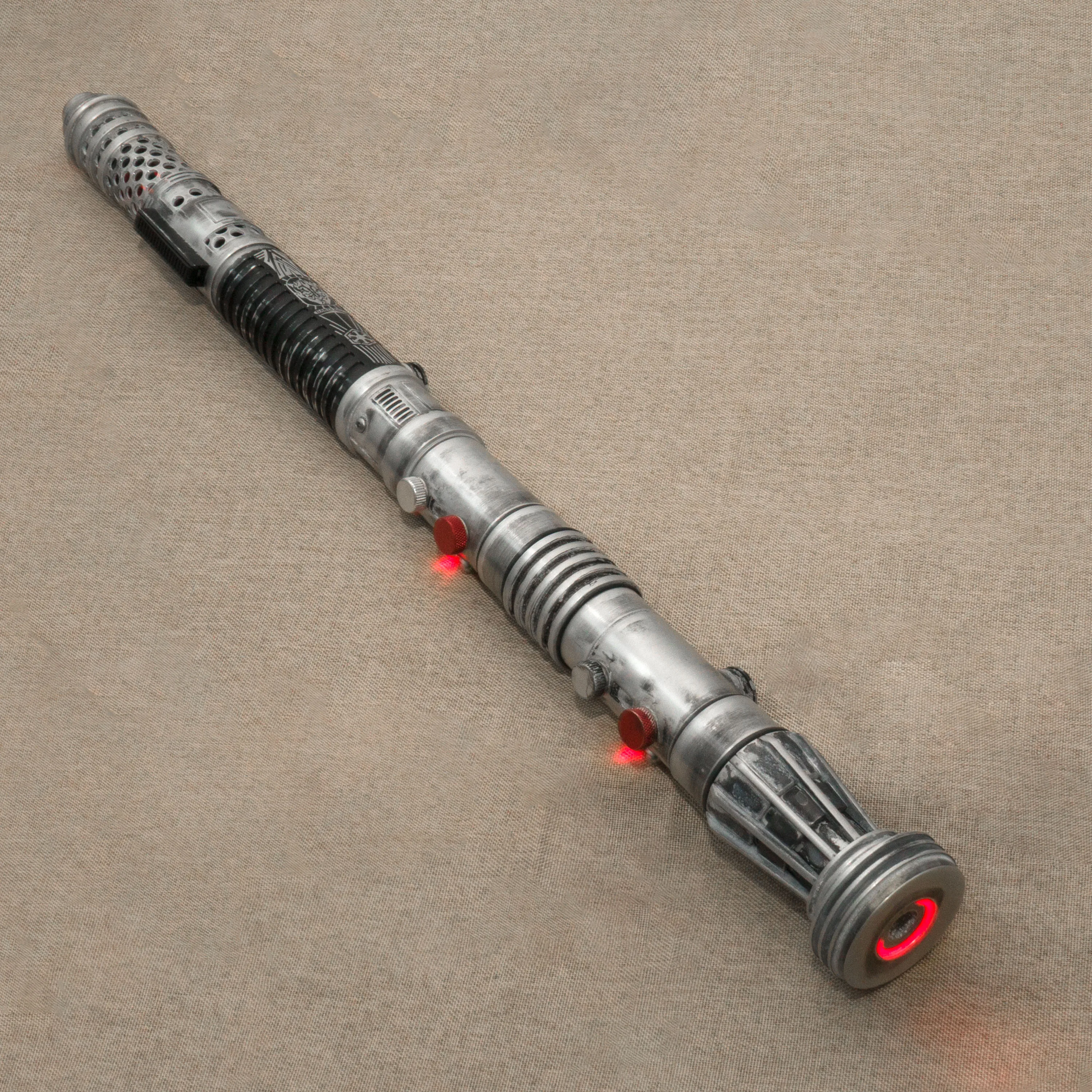 ELF SABERS Asajj Ventress Weathering treatment Lightsaber Darth Maul ดาบแสง Proffie V2.2 ที่ถอดออกได้ Luminous แชสซี SABER