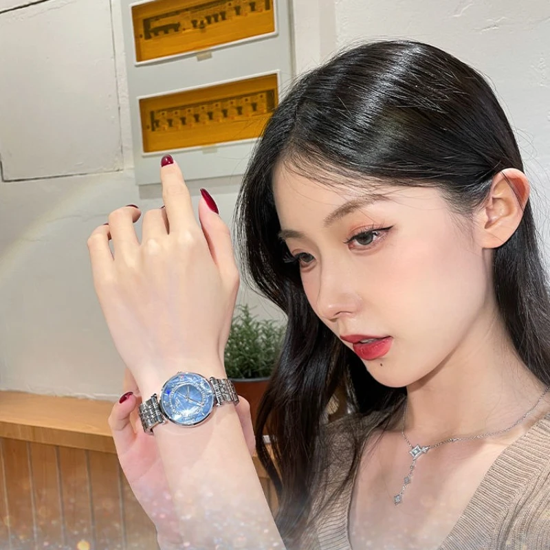 Orologio da donna elegante Orologio da donna al quarzo di marca genuina zingara di lusso leggero di nicchia casual di tendenza della moda 2025 Nuovo regalo di compleanno