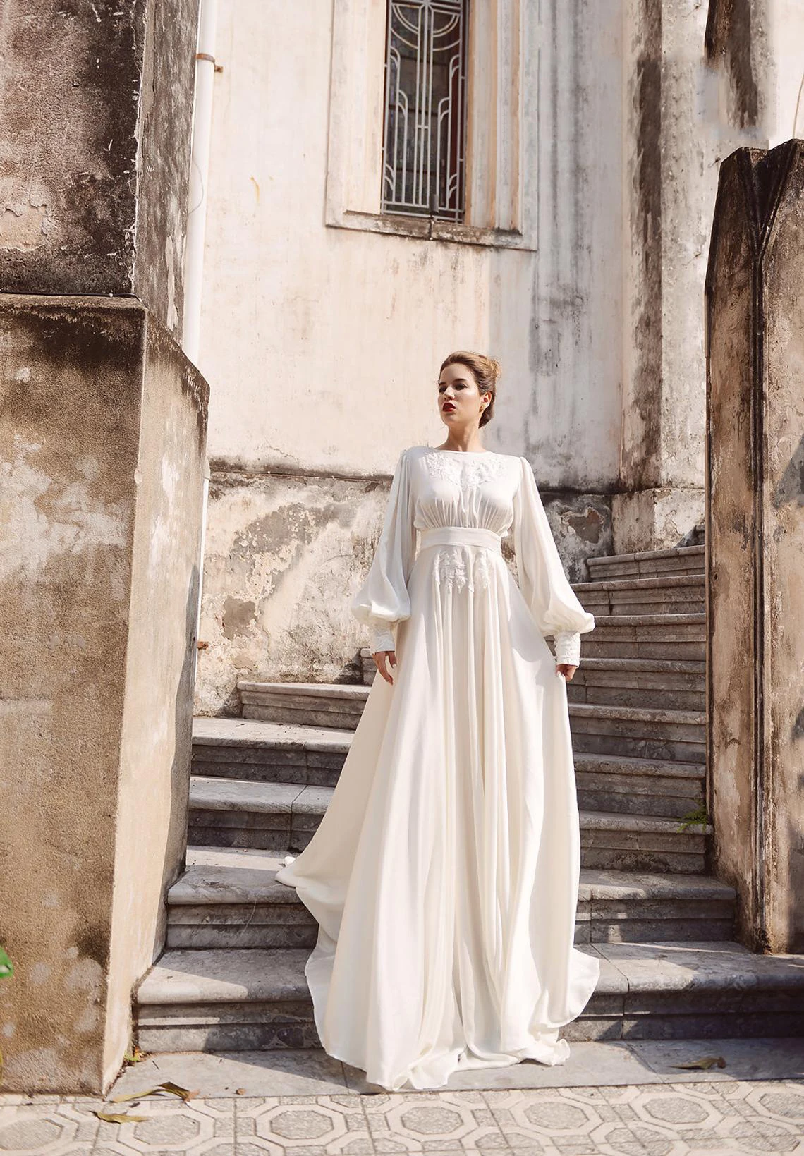 Vestidos de novia musulmanes de gasa con mangas abullonadas, cuello redondo, Espalda descubierta, apliques de talla grande, elegantes vestidos de novia árabes de Dubái