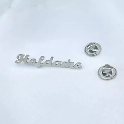 Nome Personalizado Broche Personalizado Lapel Buckle Aço Inoxidável Placa de identificação Collar Pins para As Mulheres Reunião Emblemas Presente Jóias