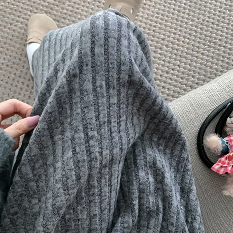 Neue Verdicken Plüsch A-linie Röcke Wowen Feste Beiläufige Hohe Taille Langen Rock Damen Faul Stil Midi Röcke