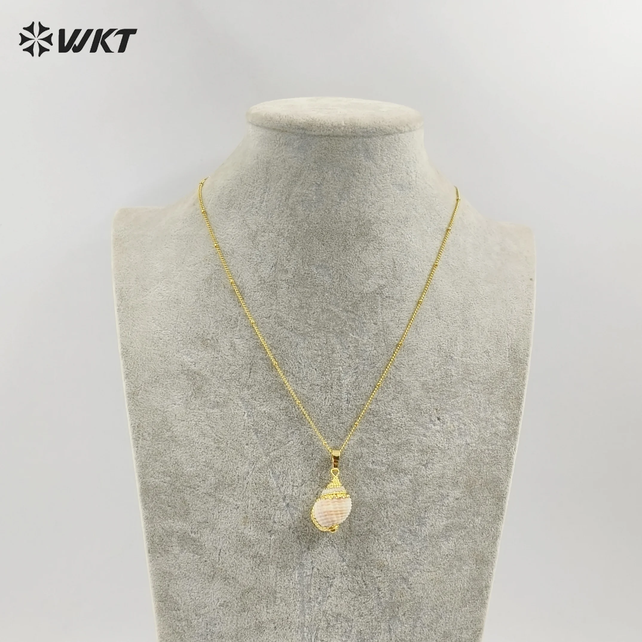 WT-JN023 New arrivals! Wholesale natural shell necklace Genuine sea shell trumpet pendants with gold color plated for lady girl