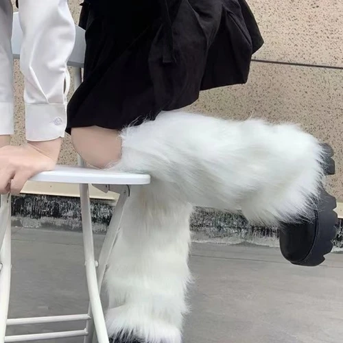 Imagen 2 del producto 1 par de calentadores de piernas peludos de Color sólido estilo Harajuku para mujer, calcetines de bota Jk blancos dulces y frescos, calentadores de tobillo, cubiertas de pie de felpa Lolita