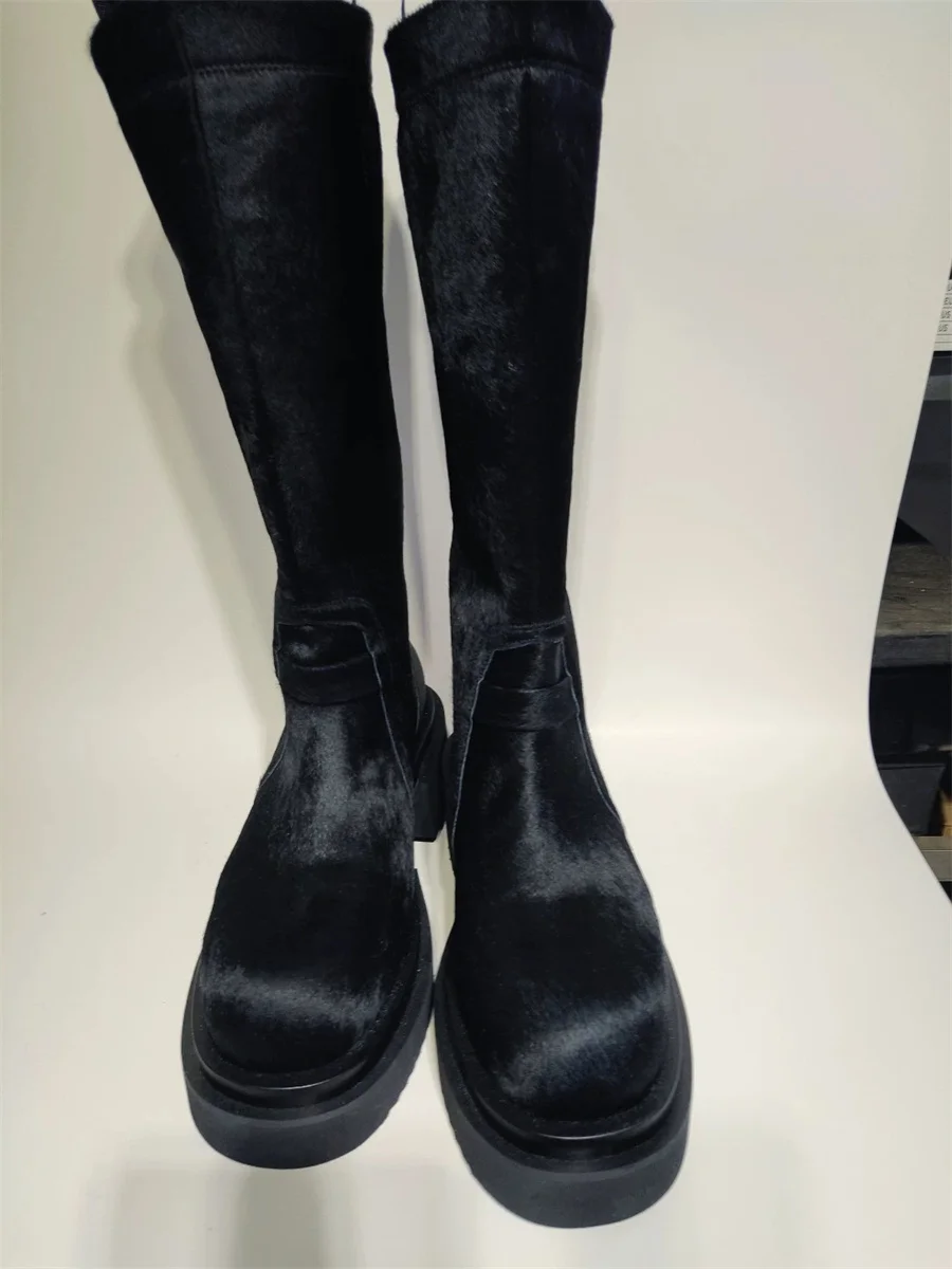 Stivali con suola grossa Bogun in vera pelliccia punk fatti a mano personalizzati di alta qualità al ginocchio