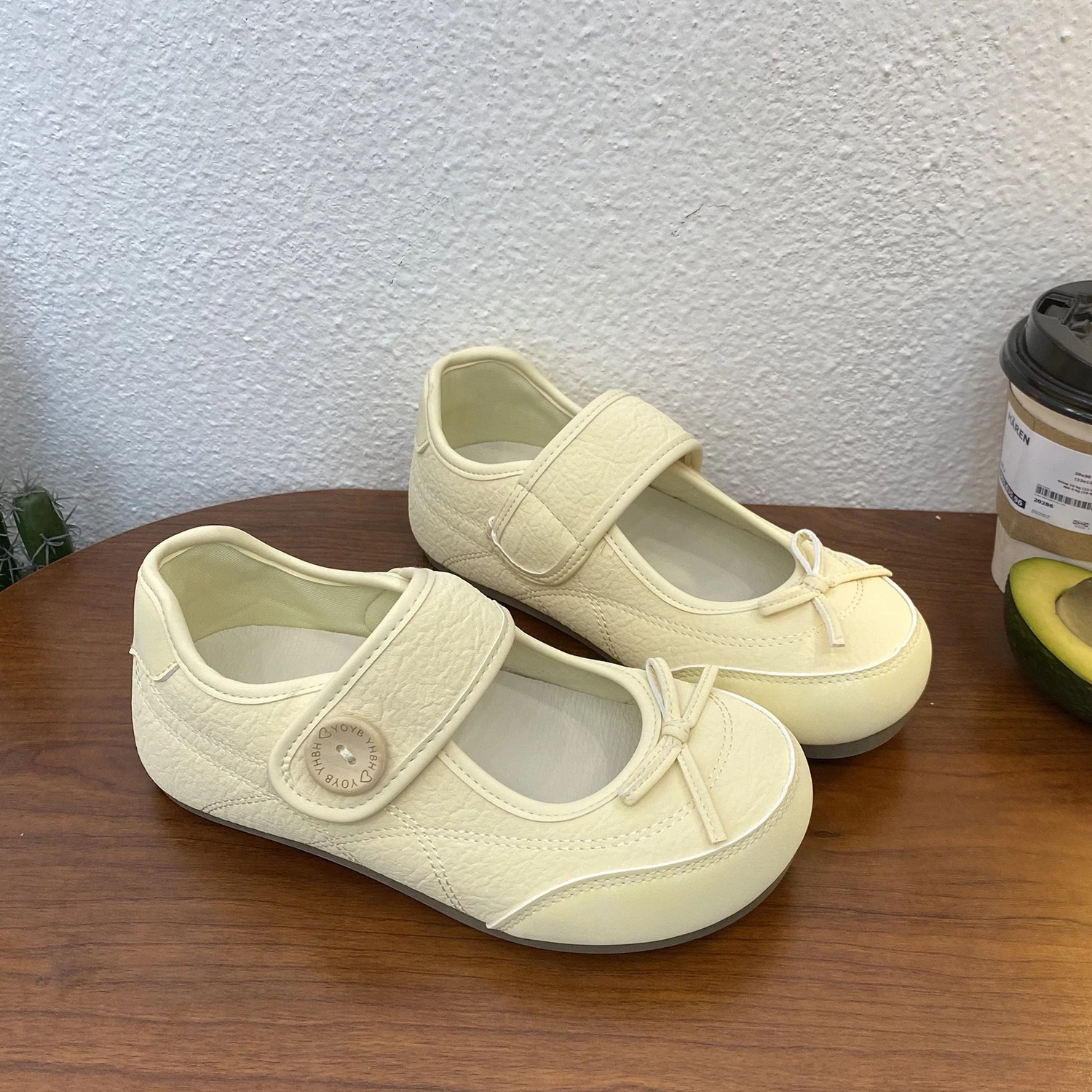 メアリージェーン-スリッポンシューズ-レディーススタイル-2026-美しいシングルシューズ-夏用スカート-カレッジスタイル-バレエシューズ-レトロクロスバックル