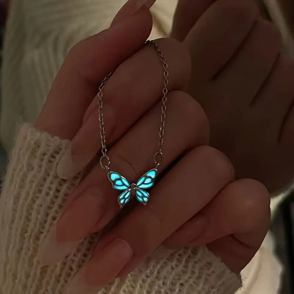 Luminous Design Luminous Butterfly Butterfly Shape Alloy Glow in Dark Pendant Lightweight Dreamy Blue Color
