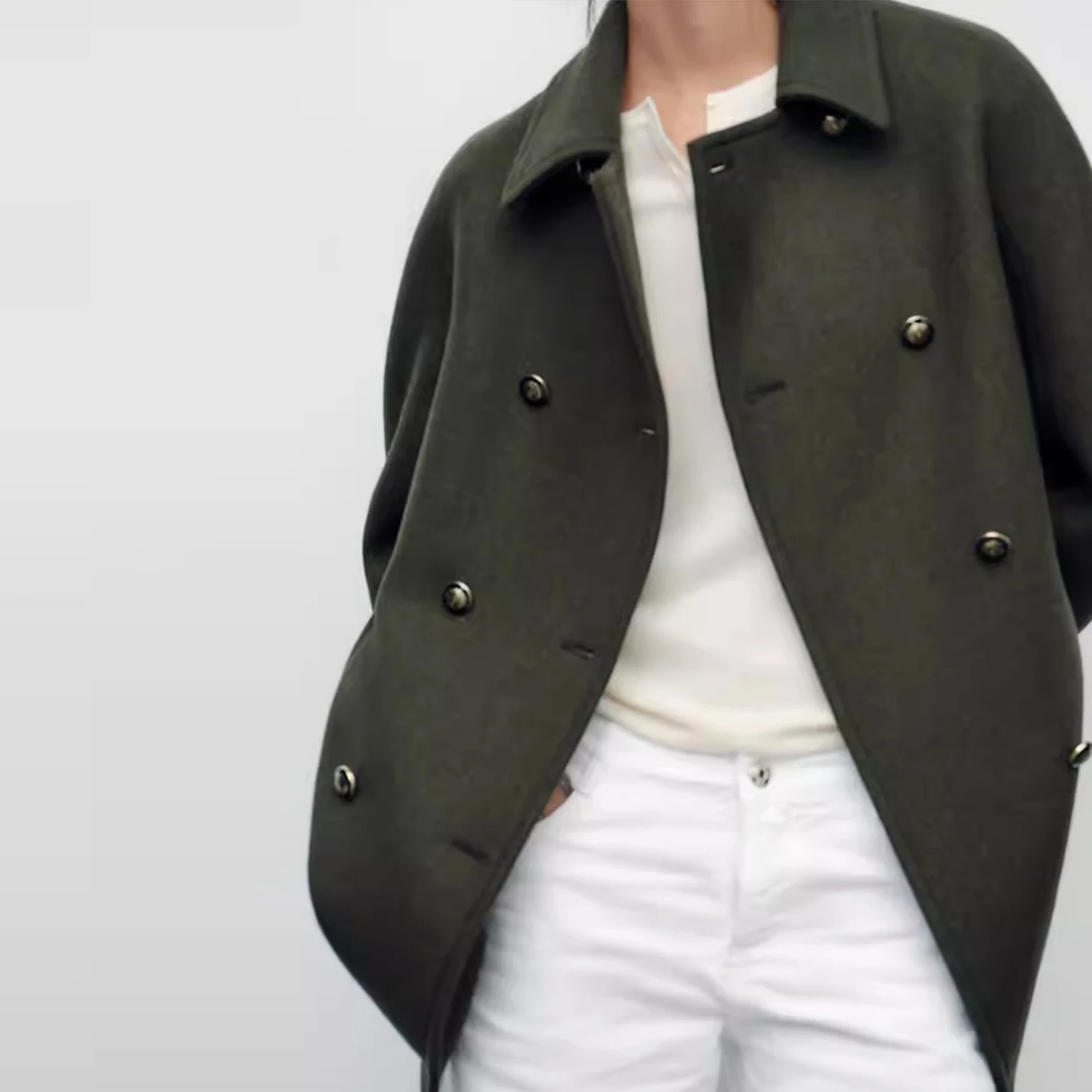 เสื้อโค้ทผู้หญิง Z รุ่นแฟชั่น กระดุมสองแถว ปี 2025 ดีไซน์ใหม่ สไตล์ลำลอง ทรงตรง ยาวปานกลาง สีพื้น ผ้าโพลีเอสเตอร์ F...