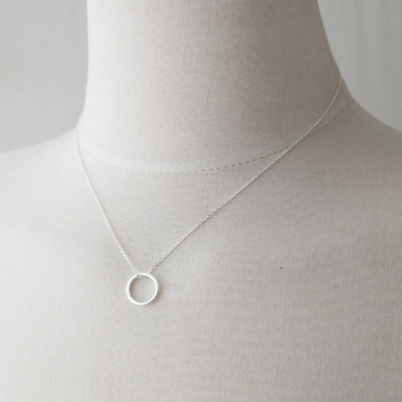 Fashion alloy chain metal ring short pendant necklace clothing necklace birthday gift for girlfriend