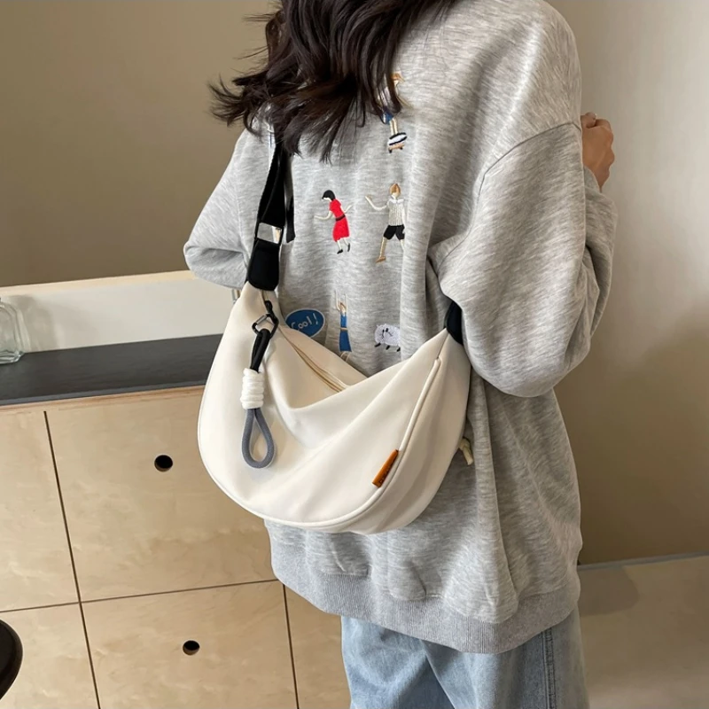 2024 New Fashion Crossbody Bag Simple Wide Shoulder Strap Design Single Shoulder Bag Original Style Commuting Dumpling Women Bag