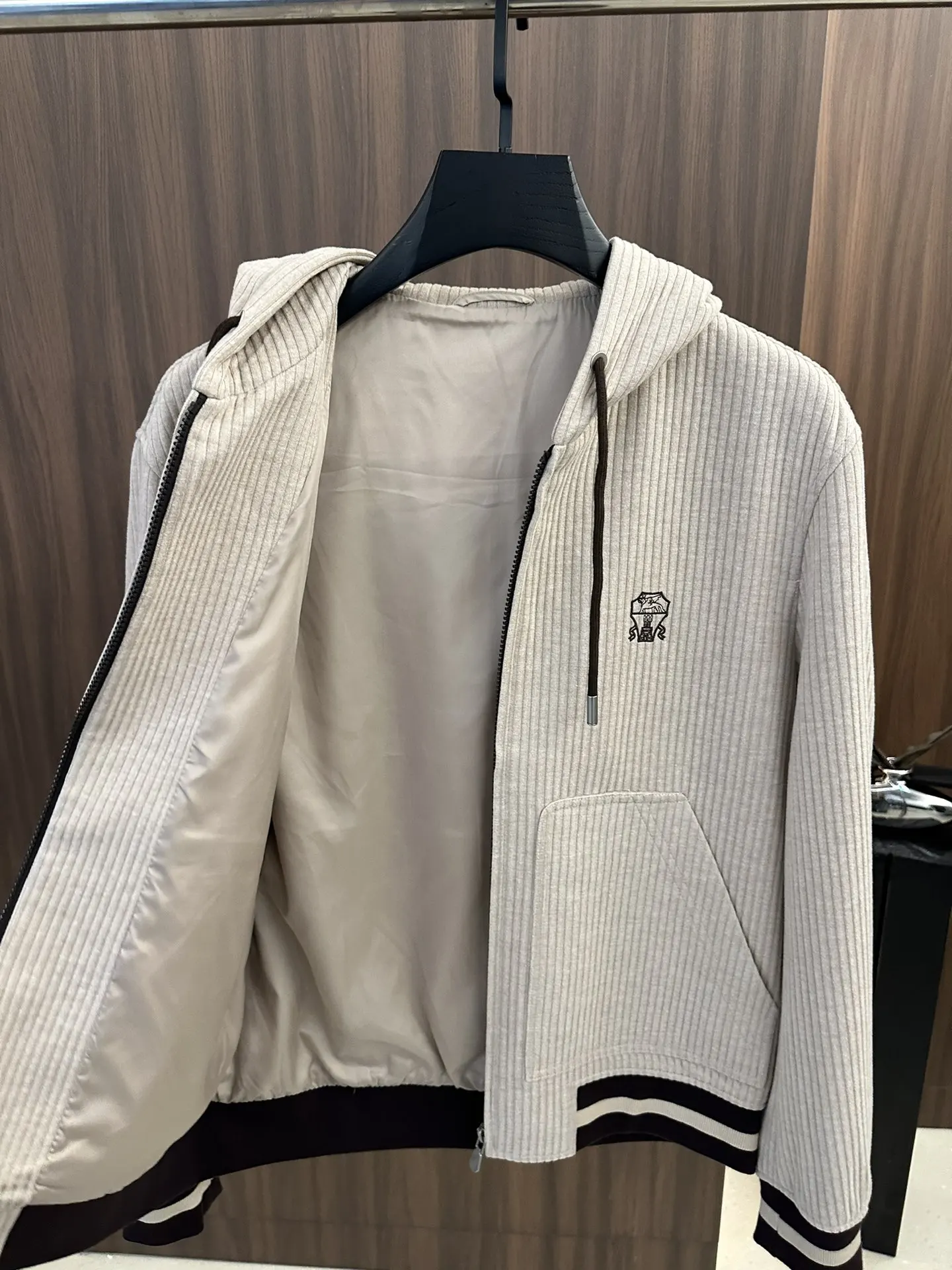 BILLIONAIRE SIJITONGDANew style jacket/hooded suit Striped fabric Chest logo embroidery Three-dimensional tailoring